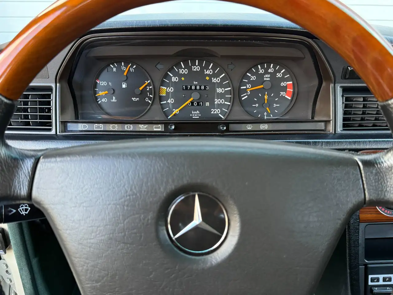 Mercedes-Benz 190 2.0 E! Automaat! Nieuw APK!, foto 11