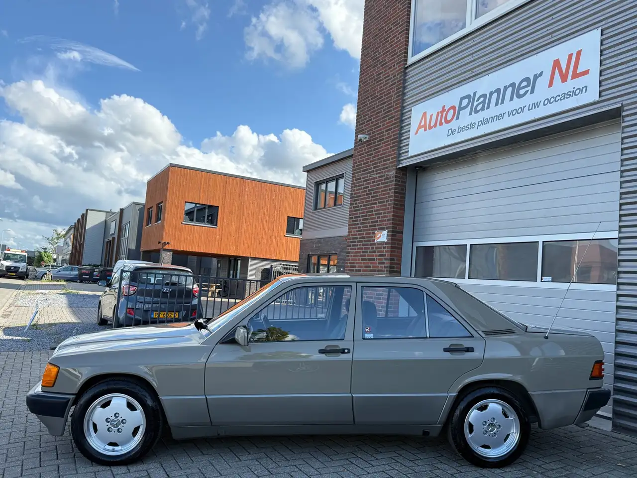 Mercedes-Benz 190 2.0 E! Automaat! Nieuw APK!, foto 7