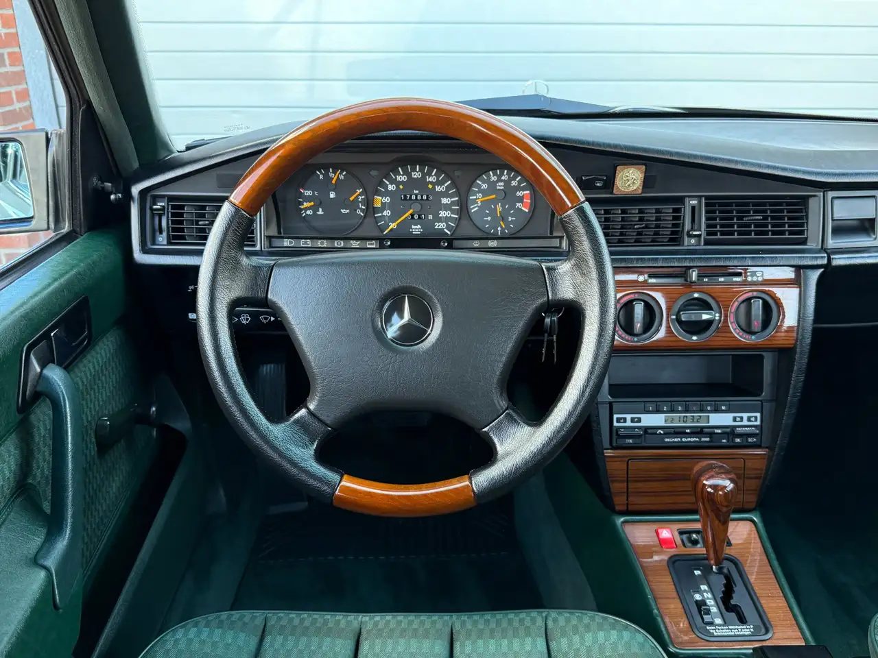 Mercedes-Benz 190 2.0 E! Automaat! Nieuw APK!, foto 10