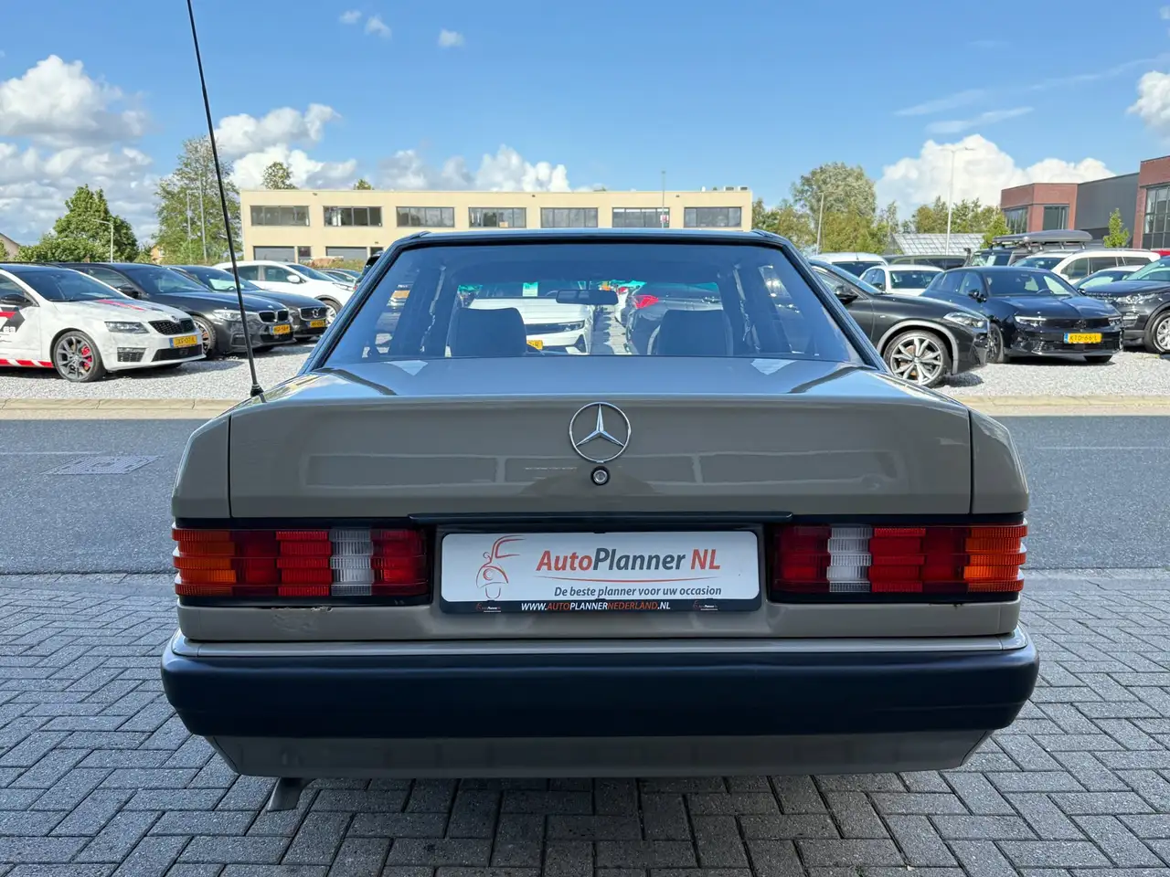 Mercedes-Benz 190 2.0 E! Automaat! Nieuw APK!, foto 5