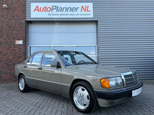 Mercedes-Benz 190 2.0 E! Automaat! Nieuw APK!