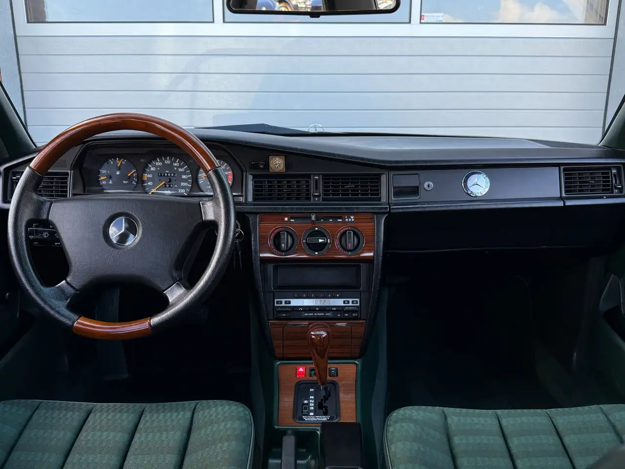Mercedes-Benz 190 2.0 E! Automaat! Nieuw APK!, foto 9