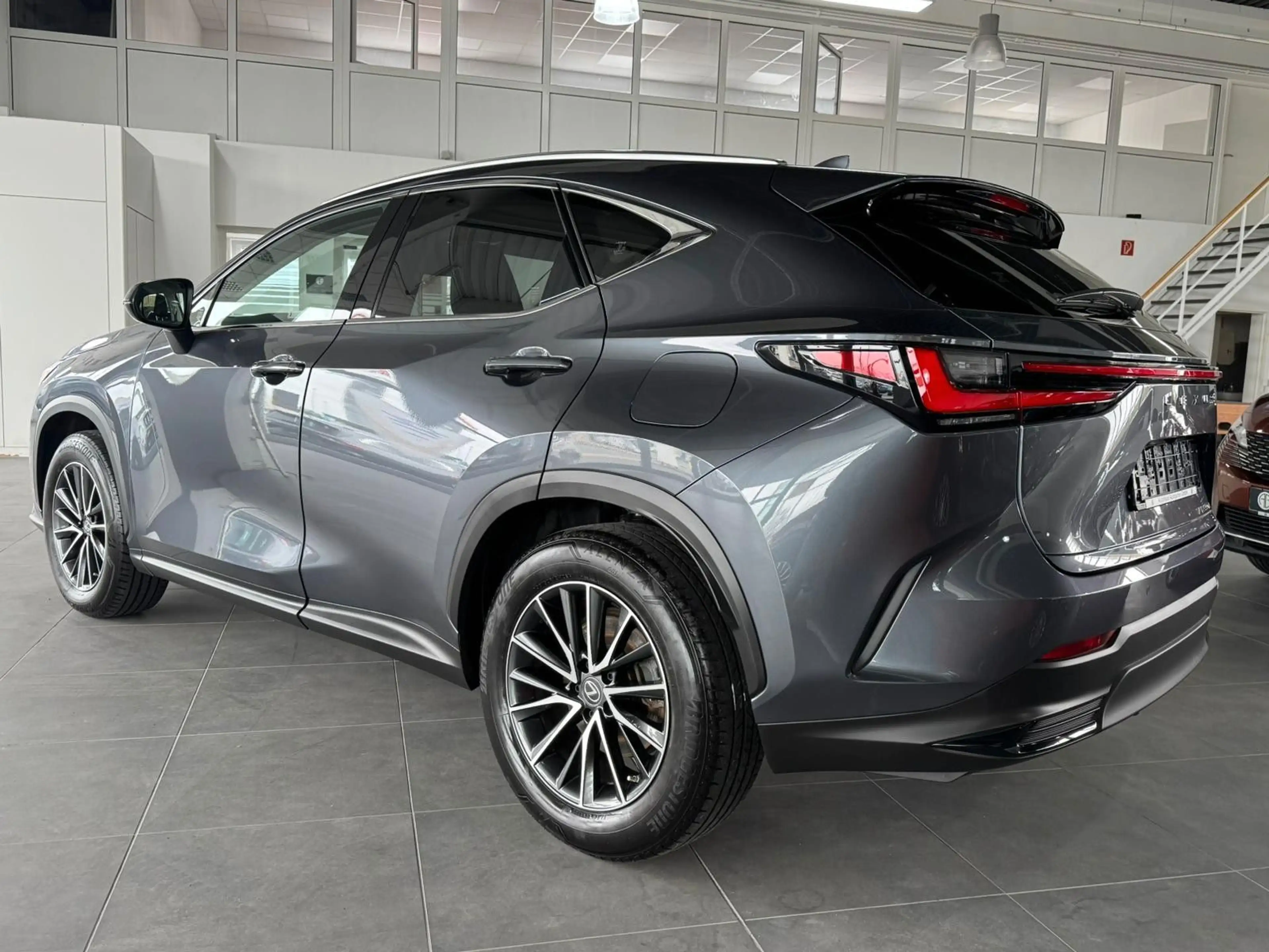 Lexus NX 350h *Navi&Kame.*Leder*AHK.LED — photo 5