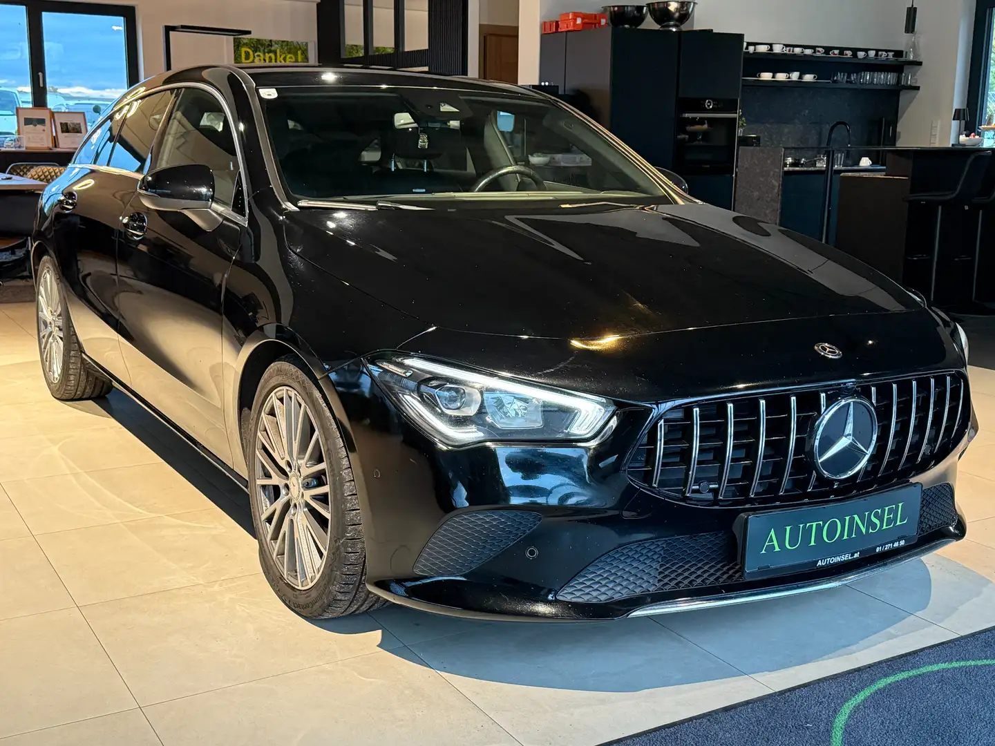 Mercedes-Benz CLA 200 d Kamera, Navi, 8 fach bereift Zwart - 2