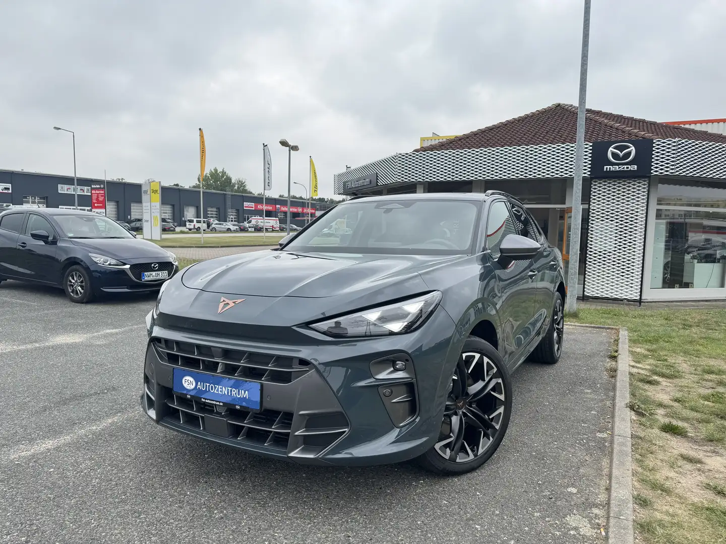 CUPRA Terramar 2.0 TSI 4Drive VZ 2.0 Sennheiser AHK Blau - 1