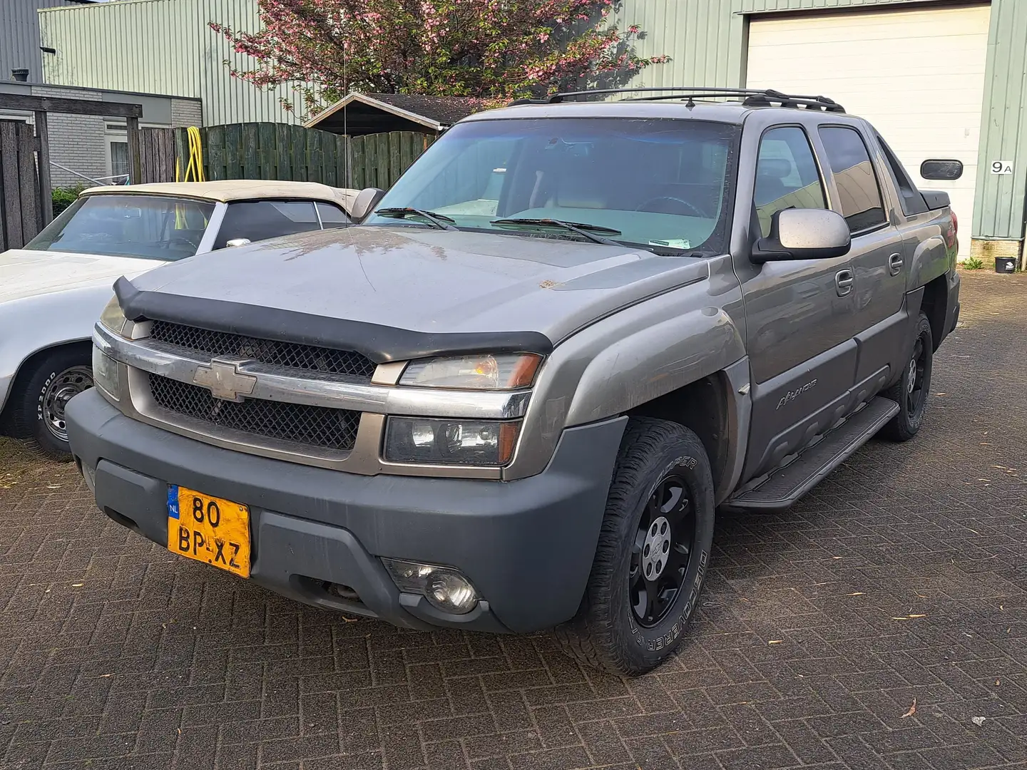 Chevrolet Avalanche 5.3 4WD 1500 Beżowy - 1