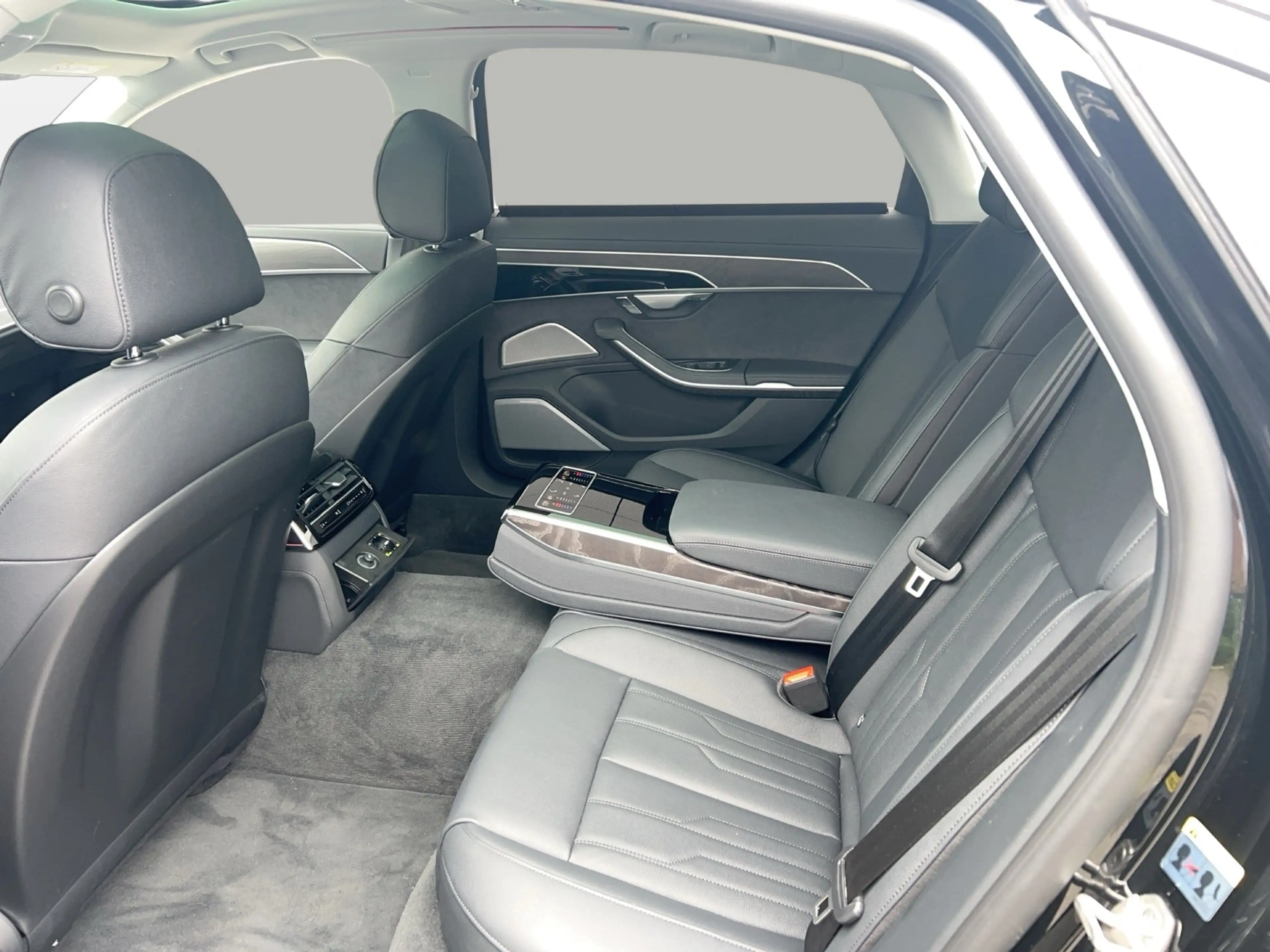 Audi A8 lang 60 TFSI e quattro Matrix|AHK|HUD|Luft — photo 11