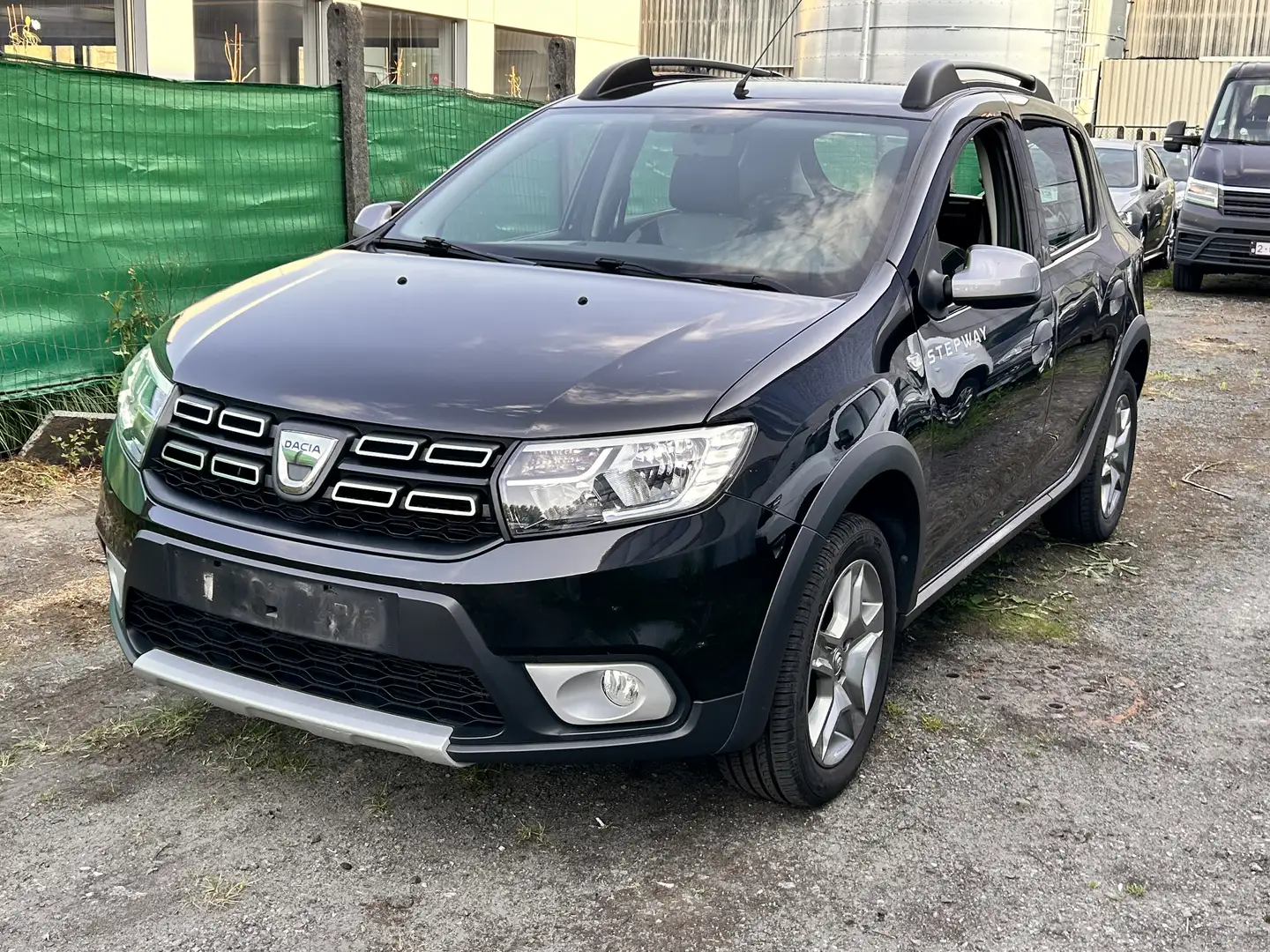 Dacia Sandero 0.9 TCE Stepway Comfort 66kW 12 M Garanti Zwart - 1