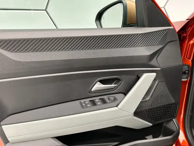 Dacia Duster view 13