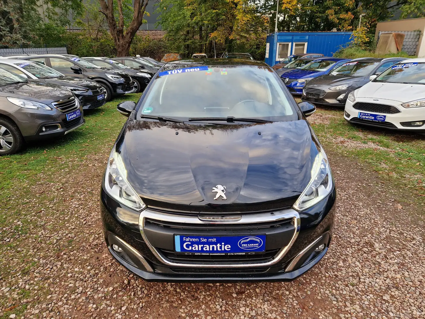 Peugeot 208 1.2 Klima 94Tkm Sitzhzg 2Hnd Tempom Scheckh PDC Noir - 2