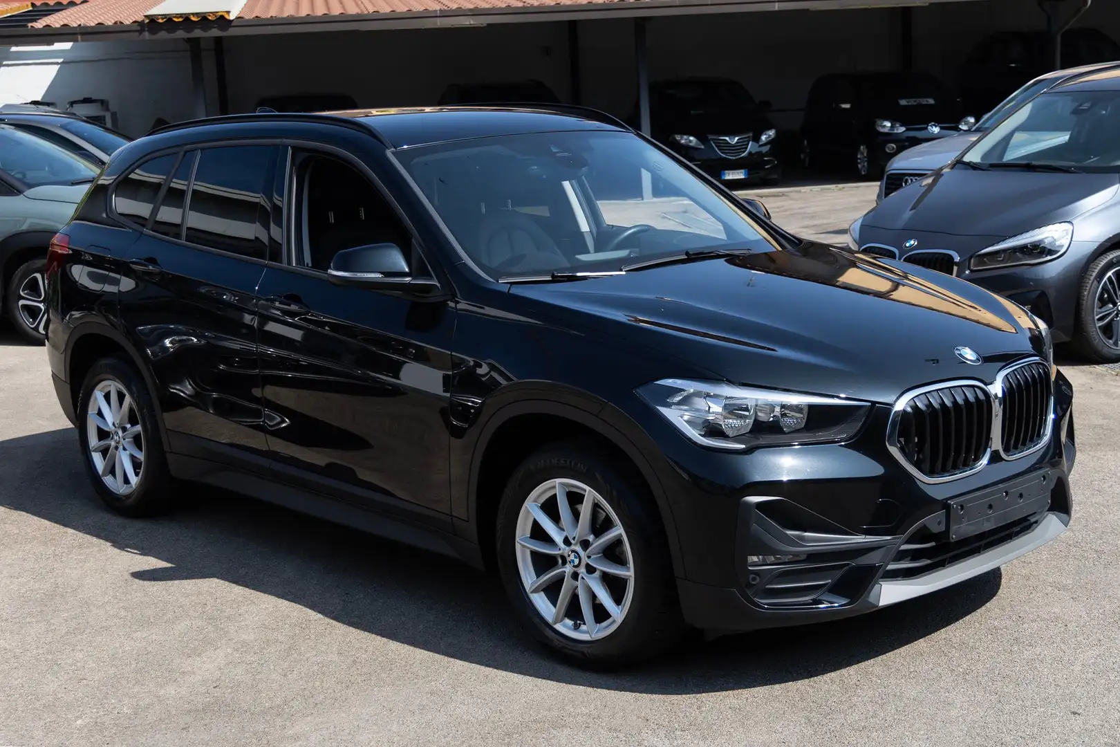 BMW X1 sdrive16d Business Advantage Noir - 1
