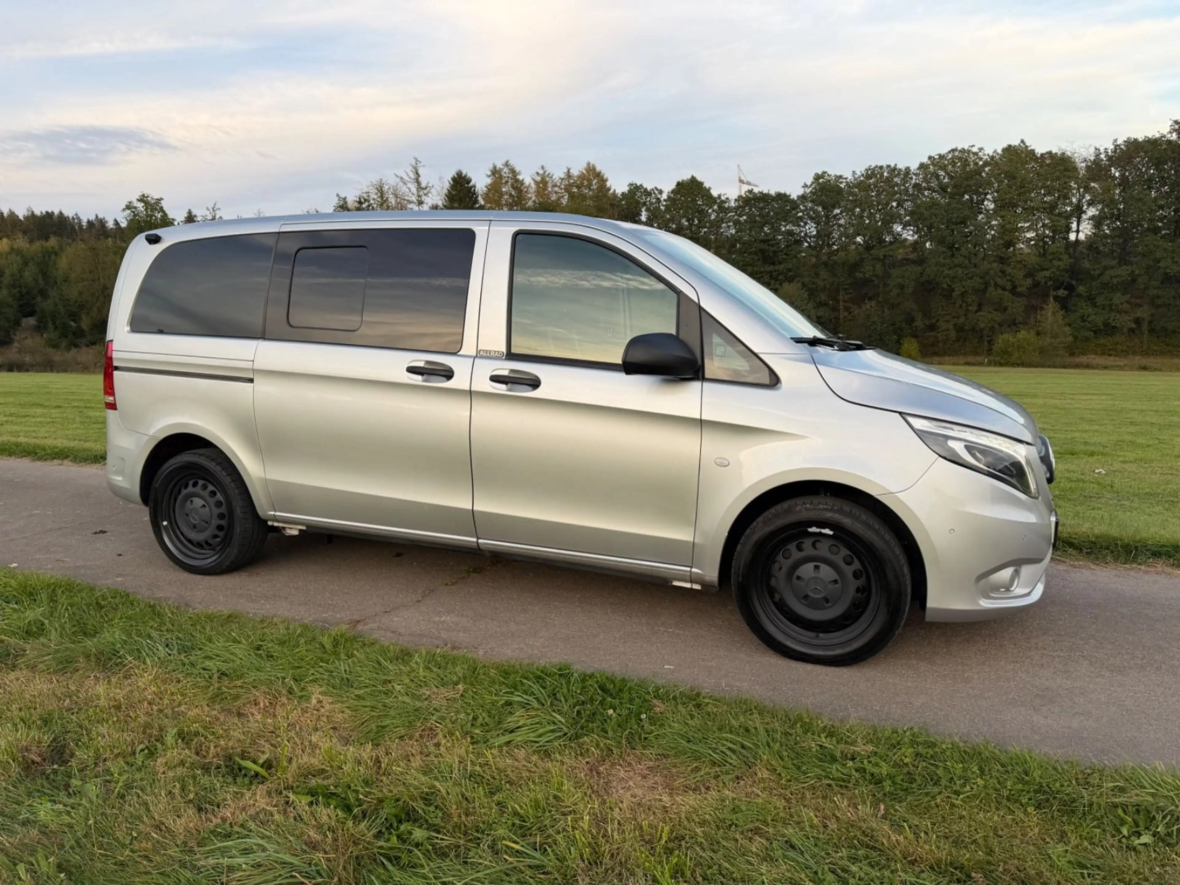 Mercedes-Benz Vito Tourer 124 CDI 4x4 kompakt Pro Automatik — photo 3