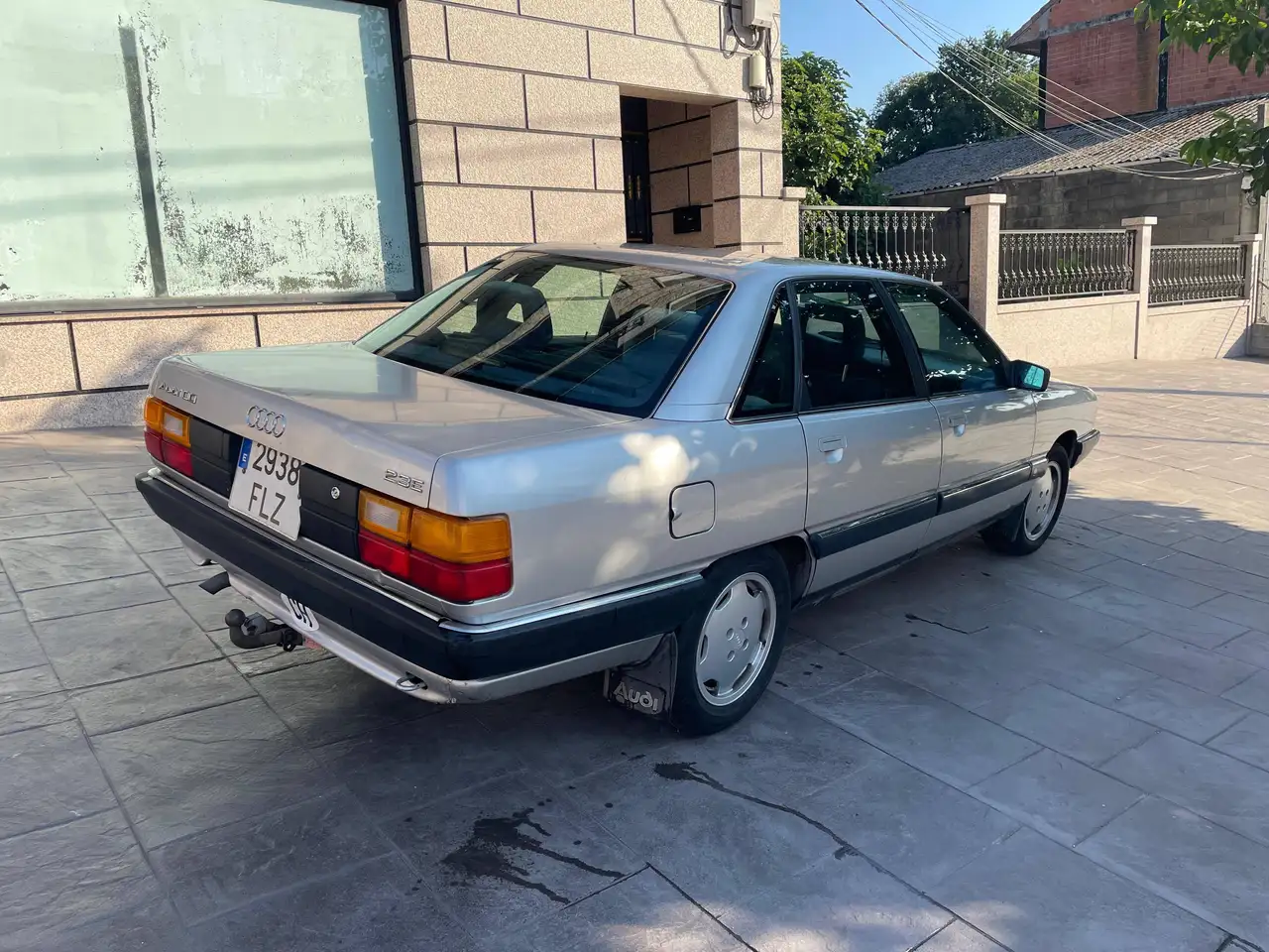 Audi 100 Avant 2.3 E E, foto 2
