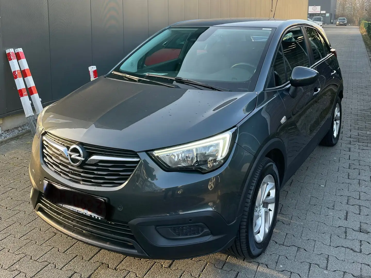 Opel Crossland X Crossland X 1.2 Start/Stop Edition Grau - 1