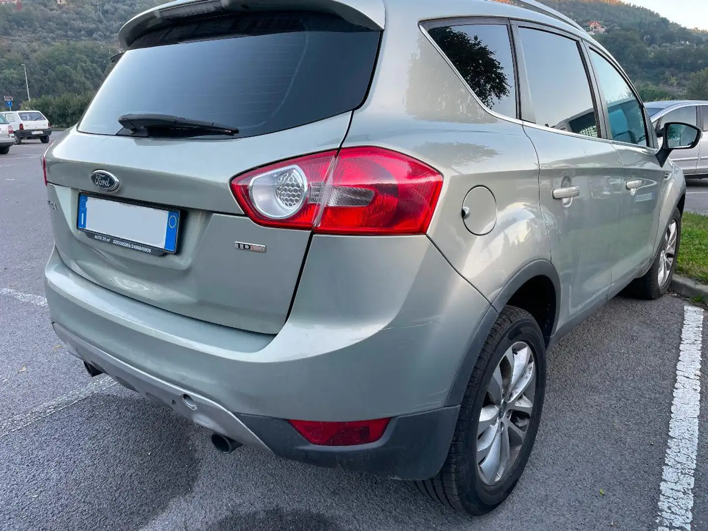 Ford Kuga PER OPERATORI DEL SETTORE Grigio - 2
