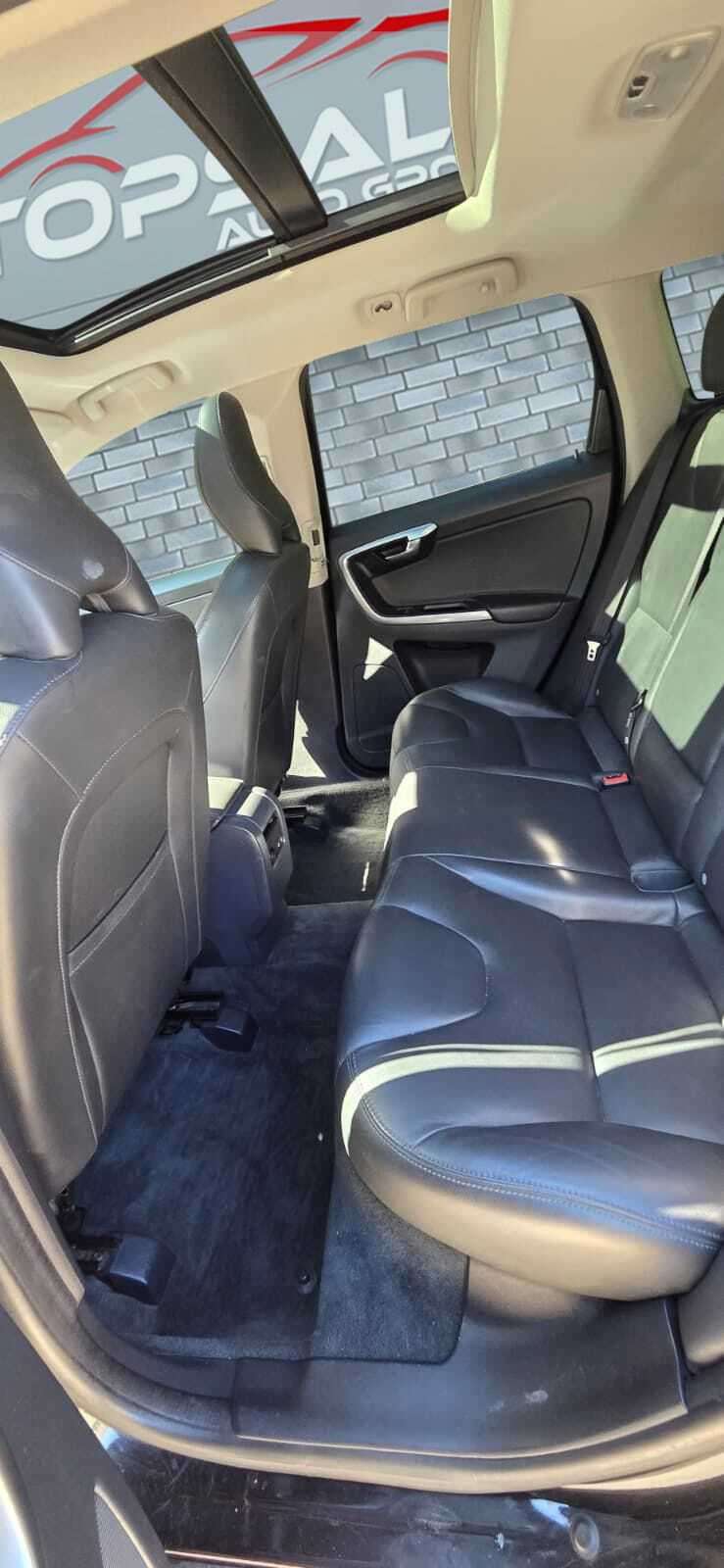 2017 Volvo XC60 NO ACCIDENTS | AWD | SUNROOF | HEATED SEATS thumb 33
