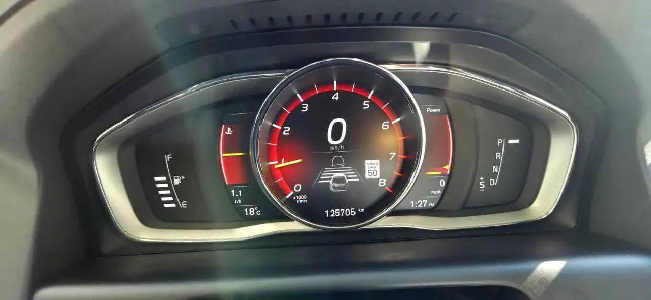 Volvo XC60 снимка Volvo XC60