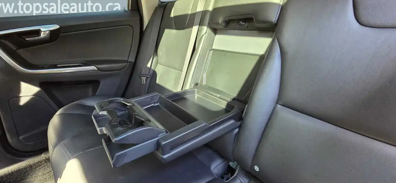 Volvo XC60 снимка Volvo XC60