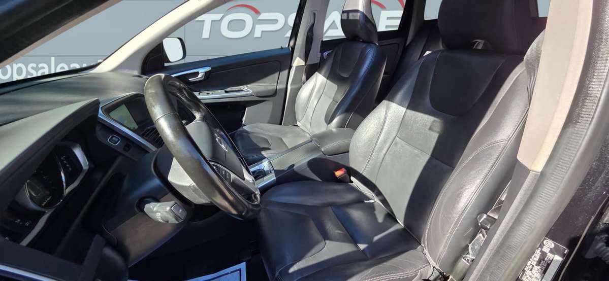 2017 Volvo XC60 NO ACCIDENTS | AWD | SUNROOF | HEATED SEATS thumb 22