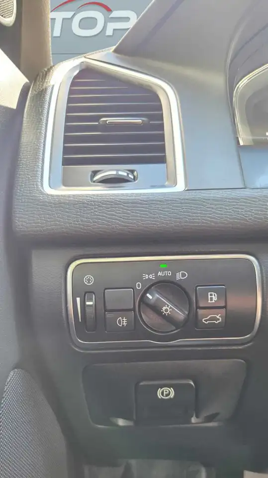 Volvo XC60 снимка Volvo XC60