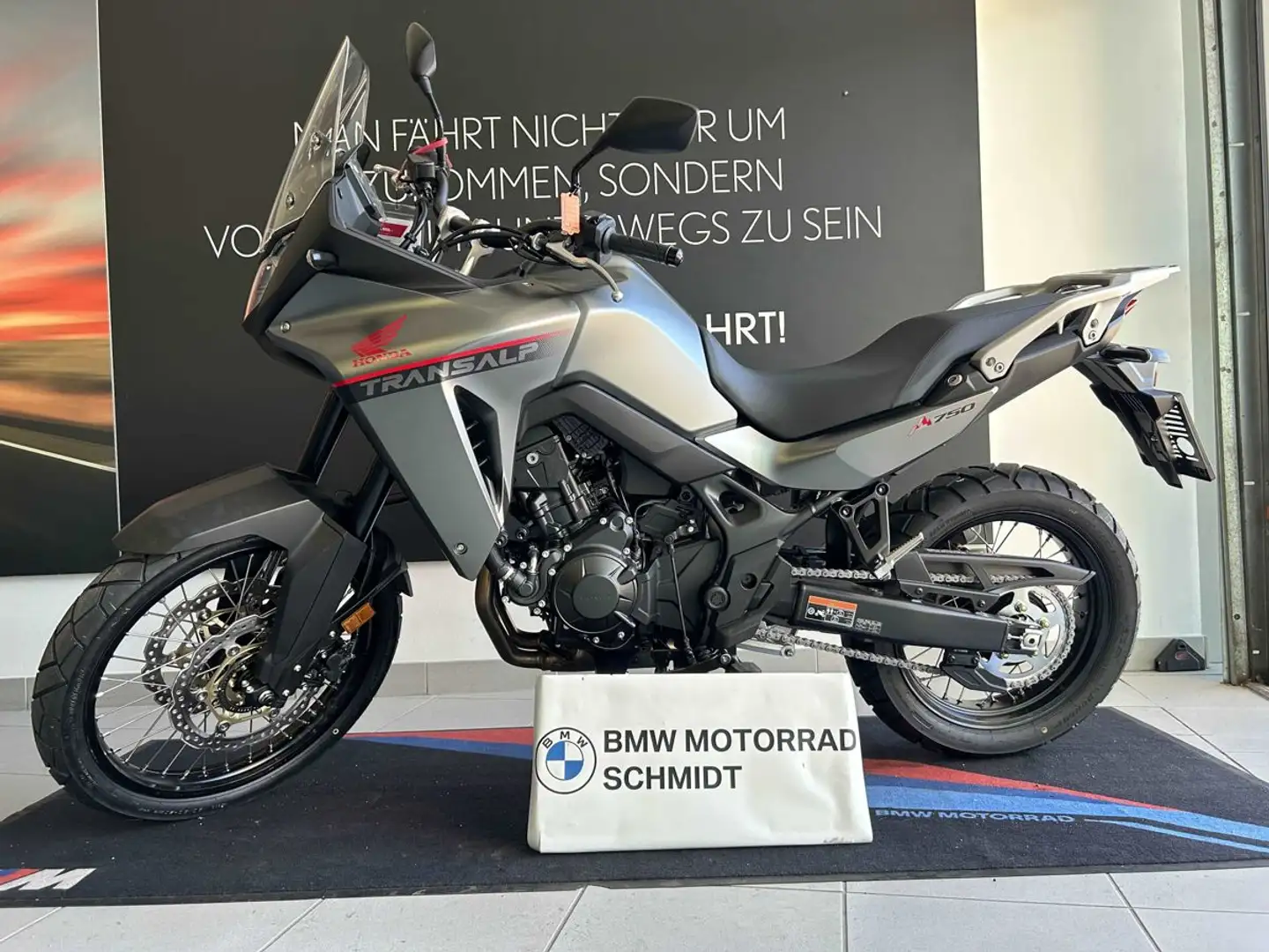 Honda XL 750 Transalp Gris - 1