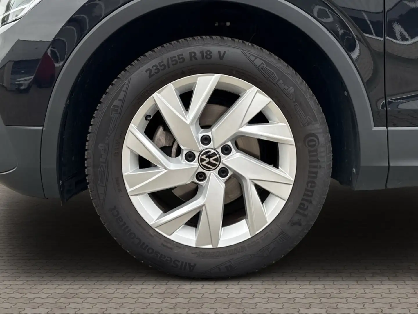Volkswagen Tiguan Allspace 1.5 TSI ACT Life AHK-klappbar Schwarz - 2