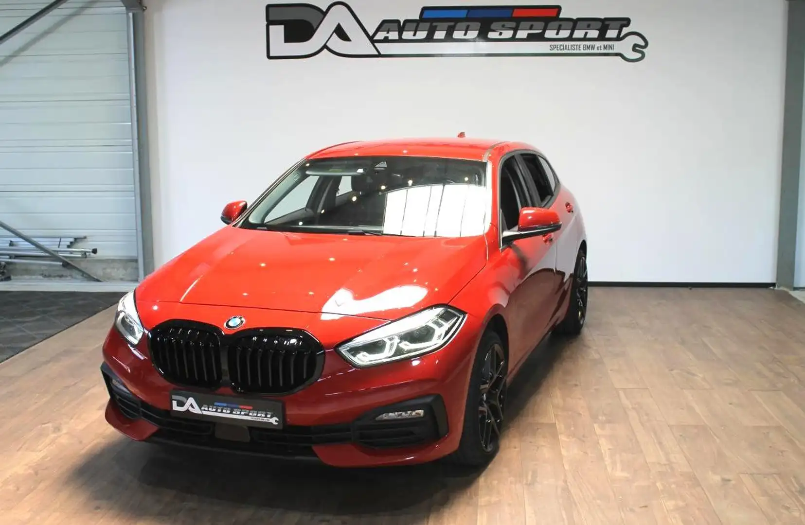 BMW 116 116d  BERLINE F40 . Rojo - 2