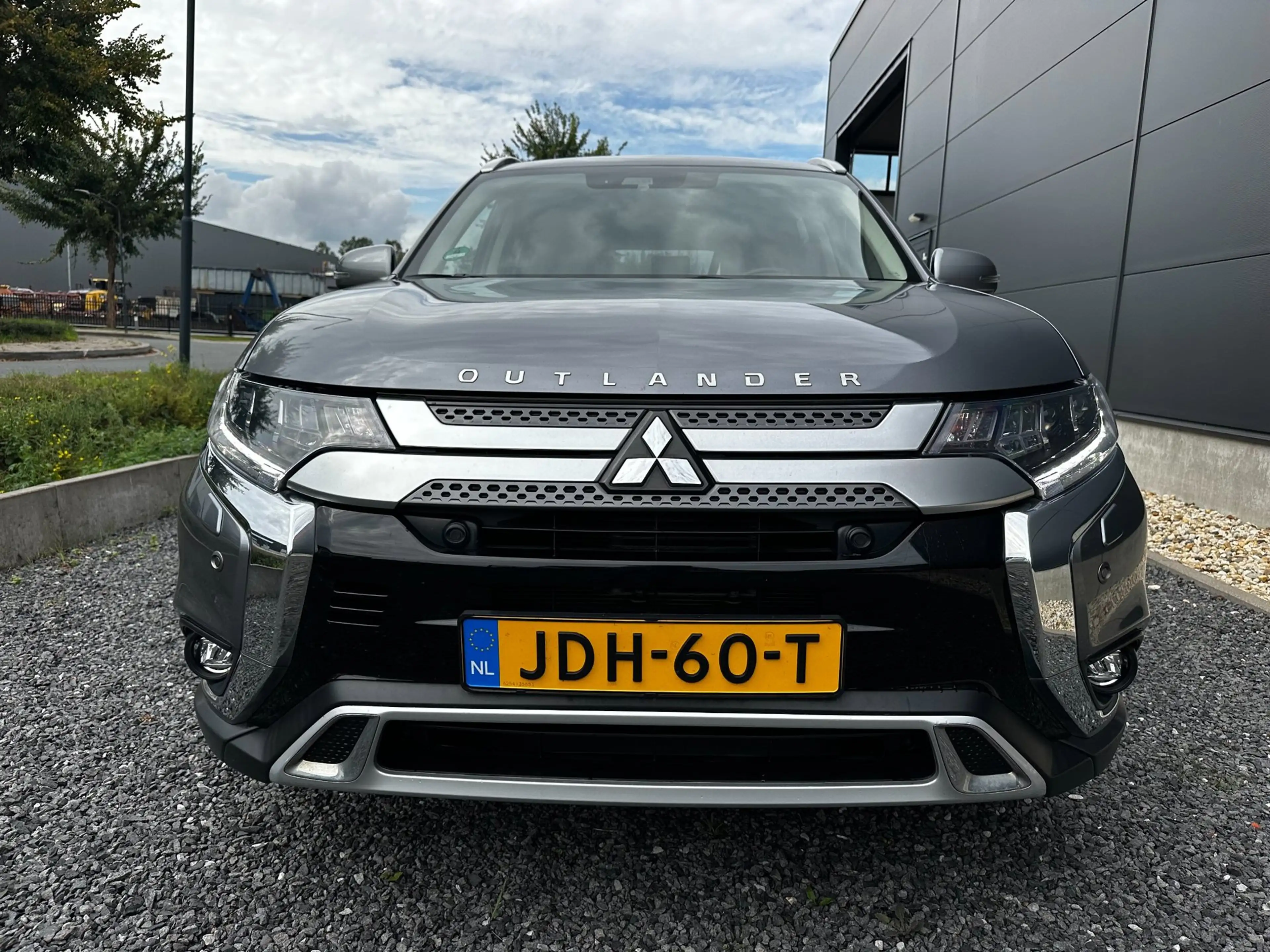 Mitsubishi Outlander 2.0 4WD 7p Intense+ Pano | Leder | Clima — photo 9