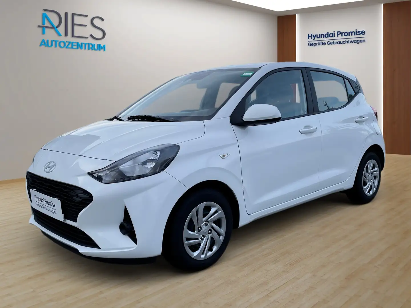 Hyundai i10 1.0 Select Navi*Kam.*PDC*DynLicht*FLA*SpurH Weiß - 2