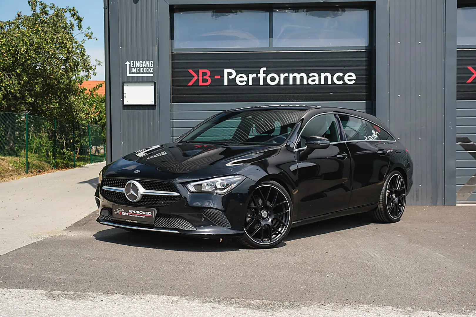 Mercedes-Benz CLA 180 SB Progressive OPF LED/SHZ/NAVI/ACC Schwarz - 2
