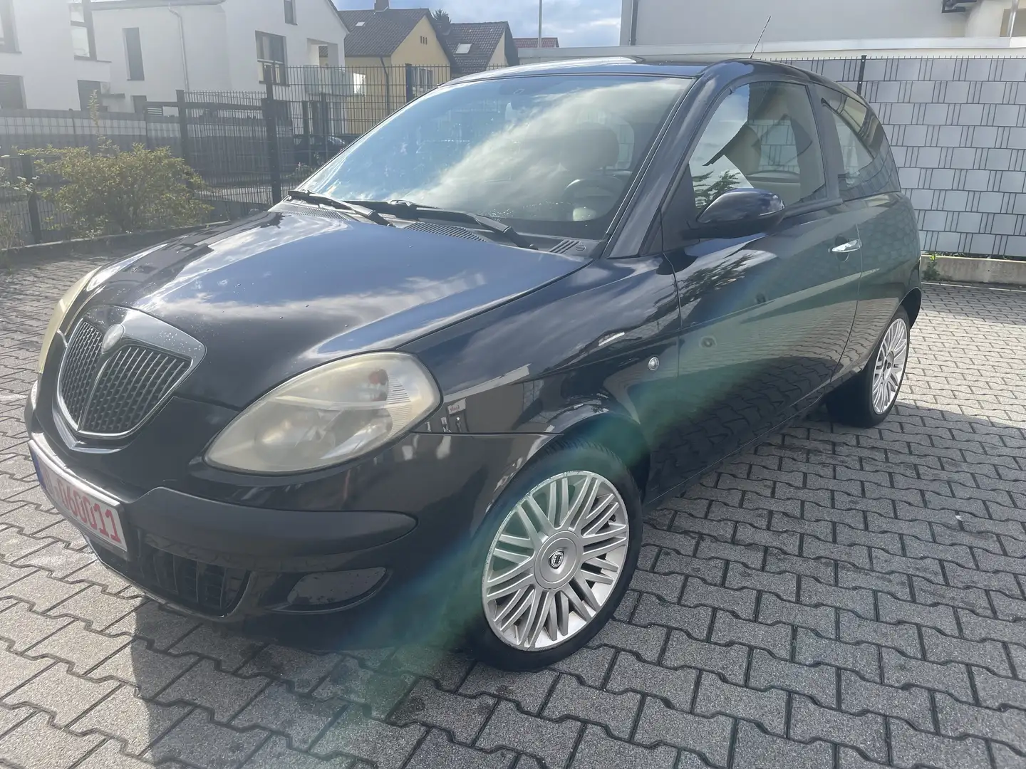 Lancia Ypsilon 1.2 8V Argento Schwarz - 1