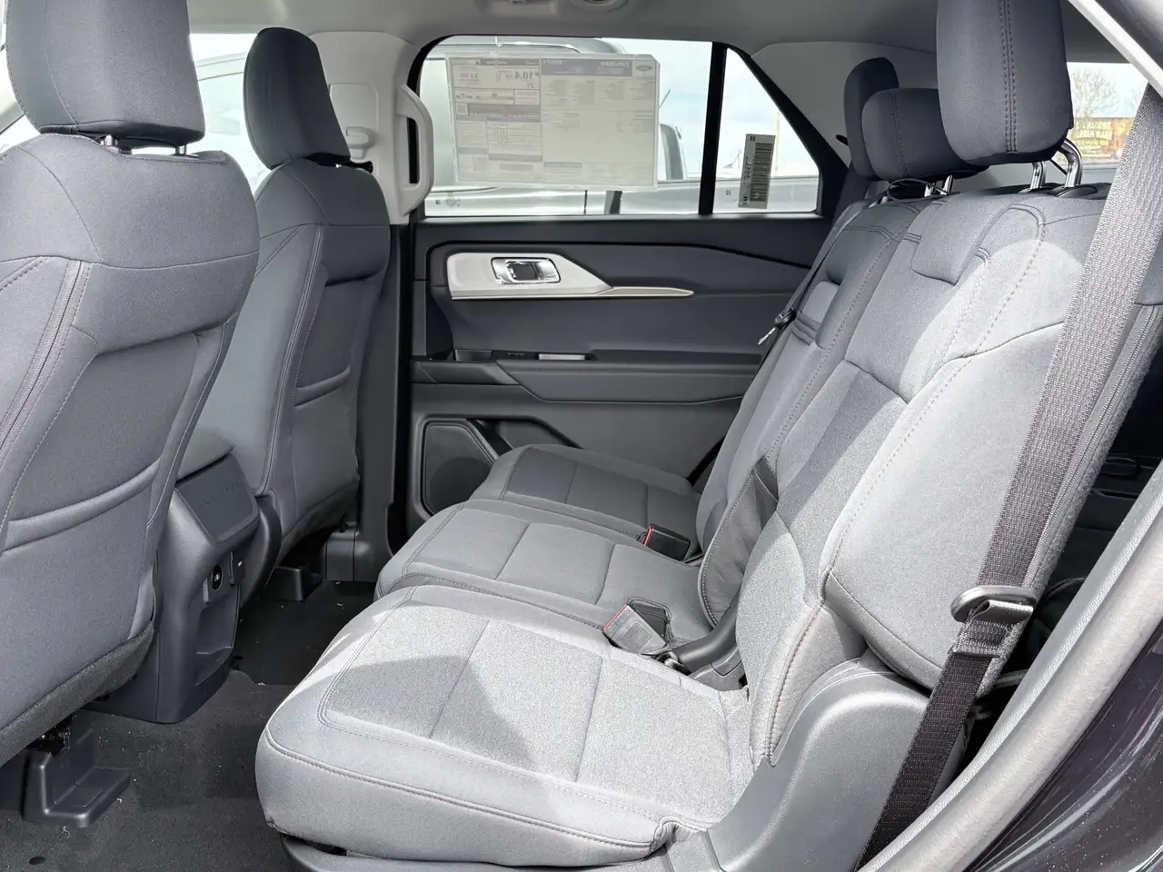 Ford Explorer снимка Ford Explorer
