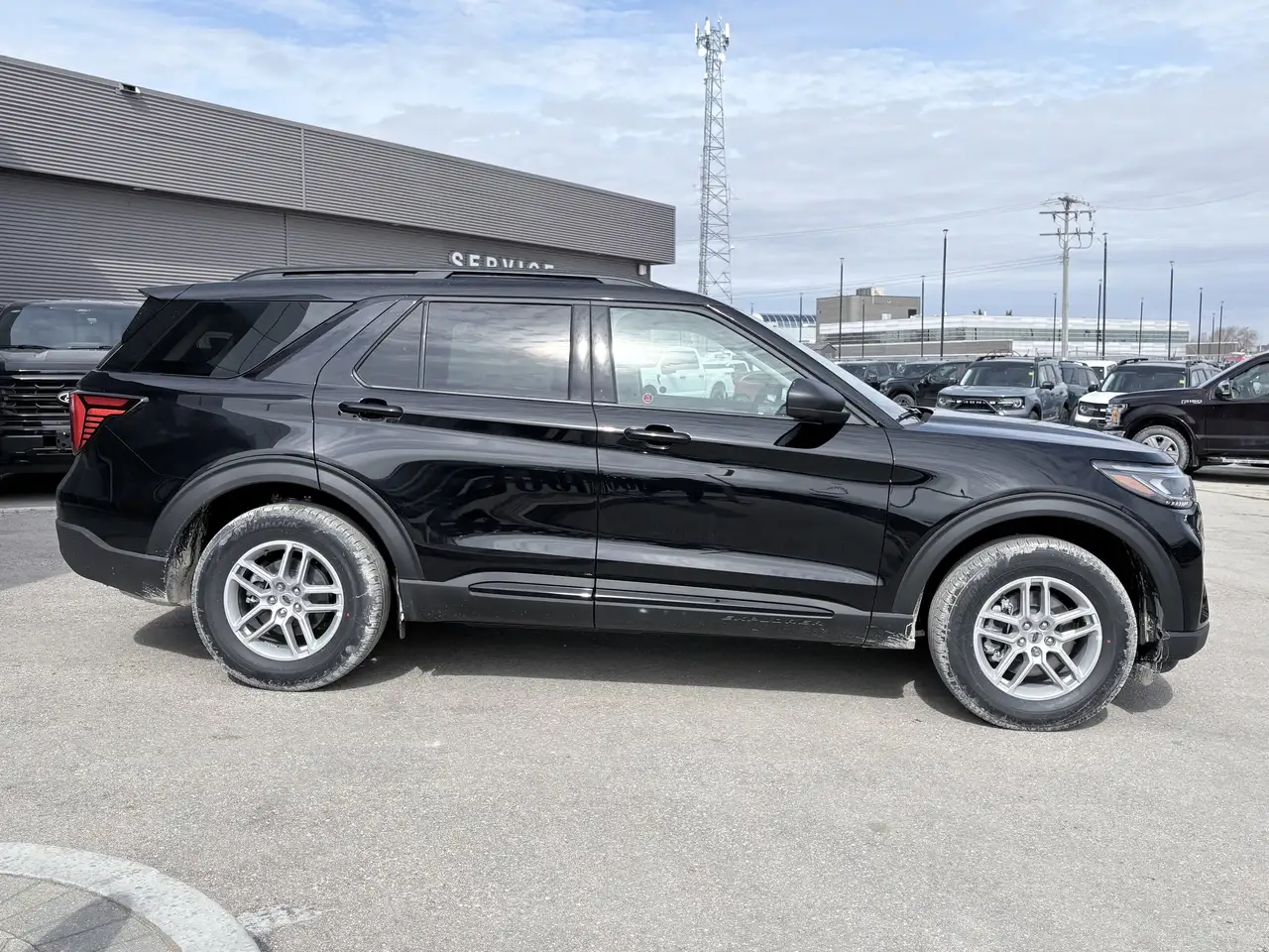 Ford Explorer снимка Ford Explorer