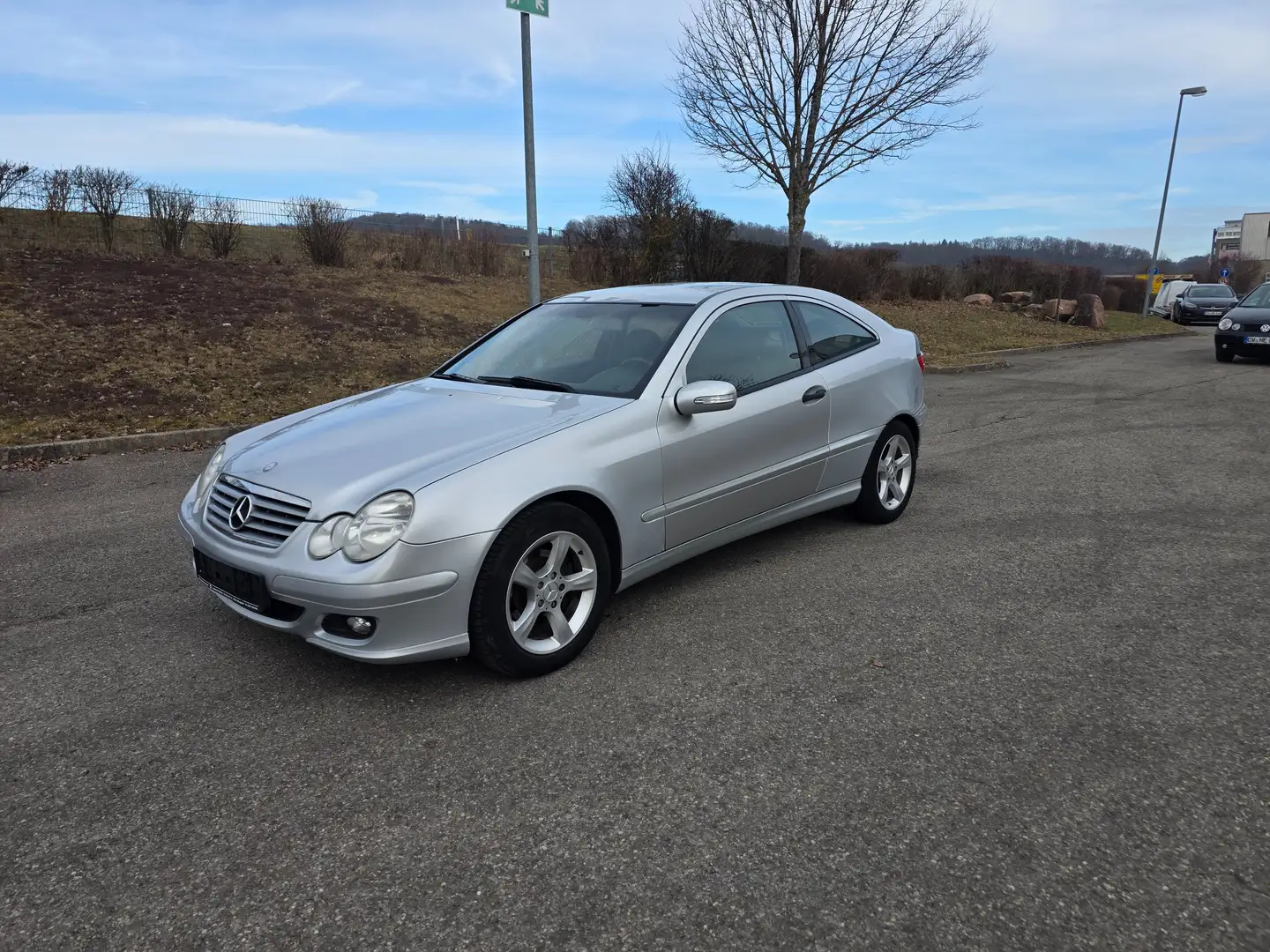Mercedes-Benz C 180 coupe 180 Kompressor Klimaautomatik TÜV 07/2027 Grau - 1