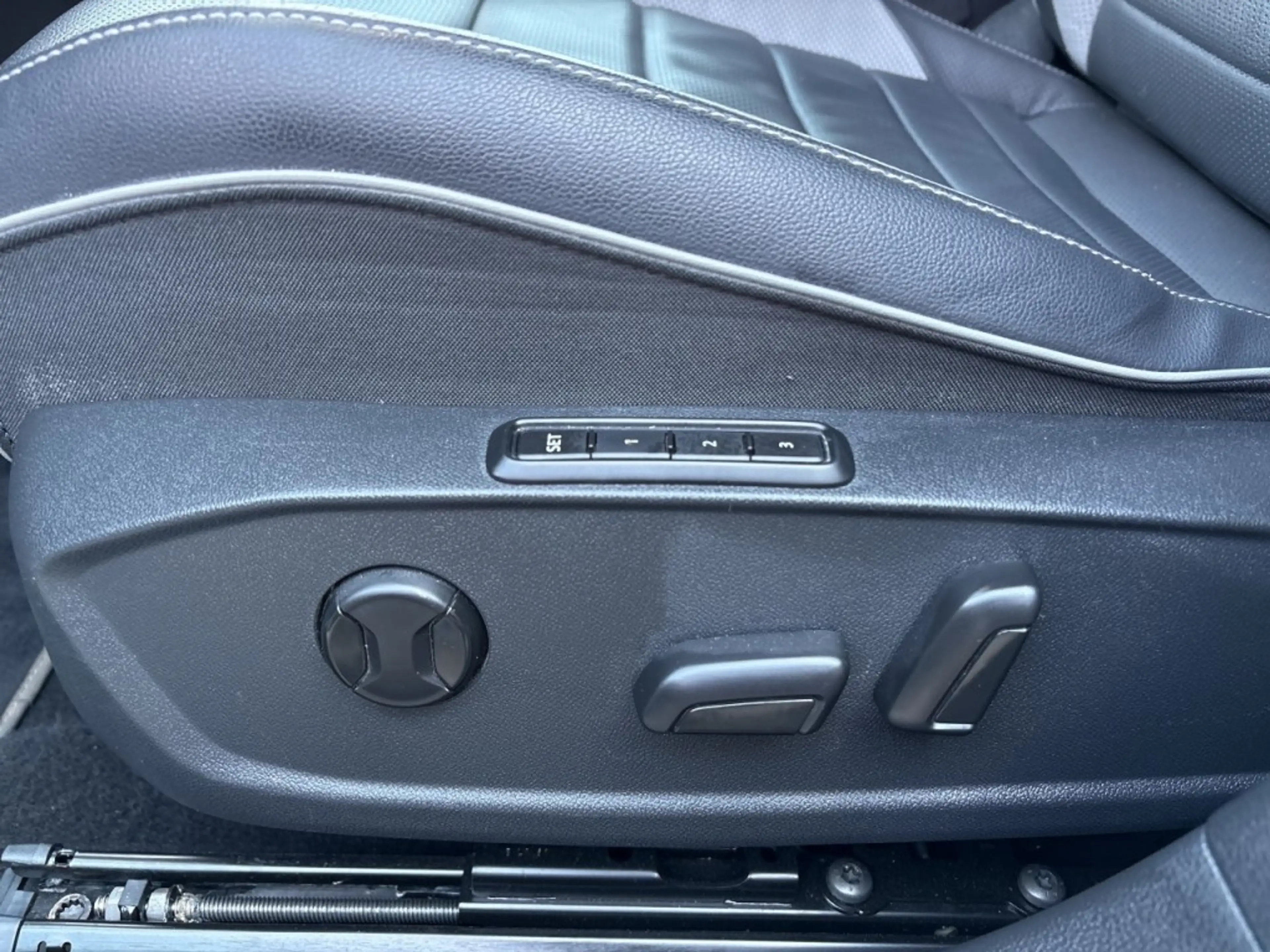 Volkswagen Golf GTE 1.4 TSI GTE e-HYBRID LEDER-VENTILATIE/CAMERA/TREKH — photo 16
