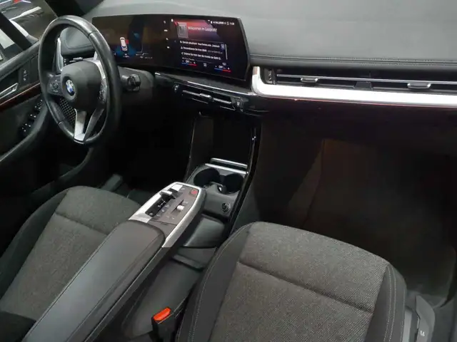 BMW 2 Series view 9