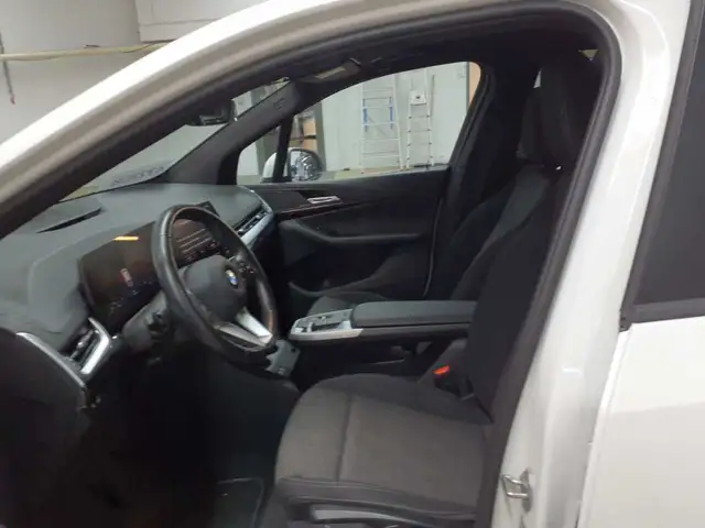 BMW 2 Series view 7