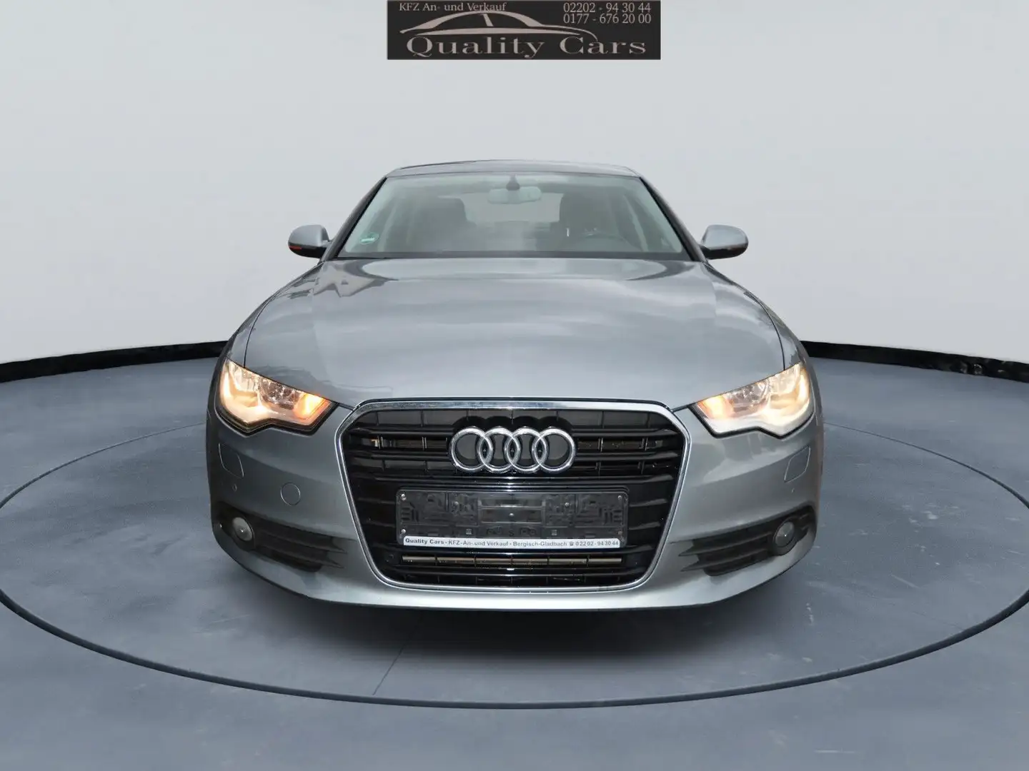 Audi A6 Limousine. 2.0 TDI Automatik ,Navi Grau - 2