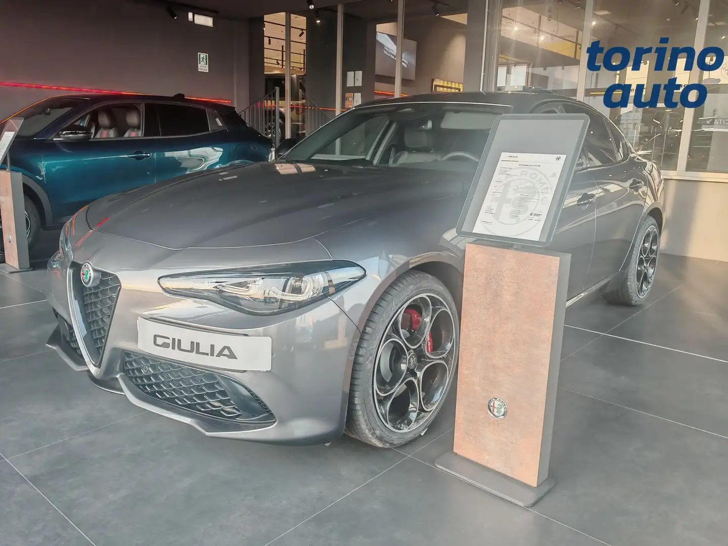 Alfa Romeo Giulia Giulia 2.2 Turbodiesel 210 CV AT8 AWD Q4 Veloce Gris - 2