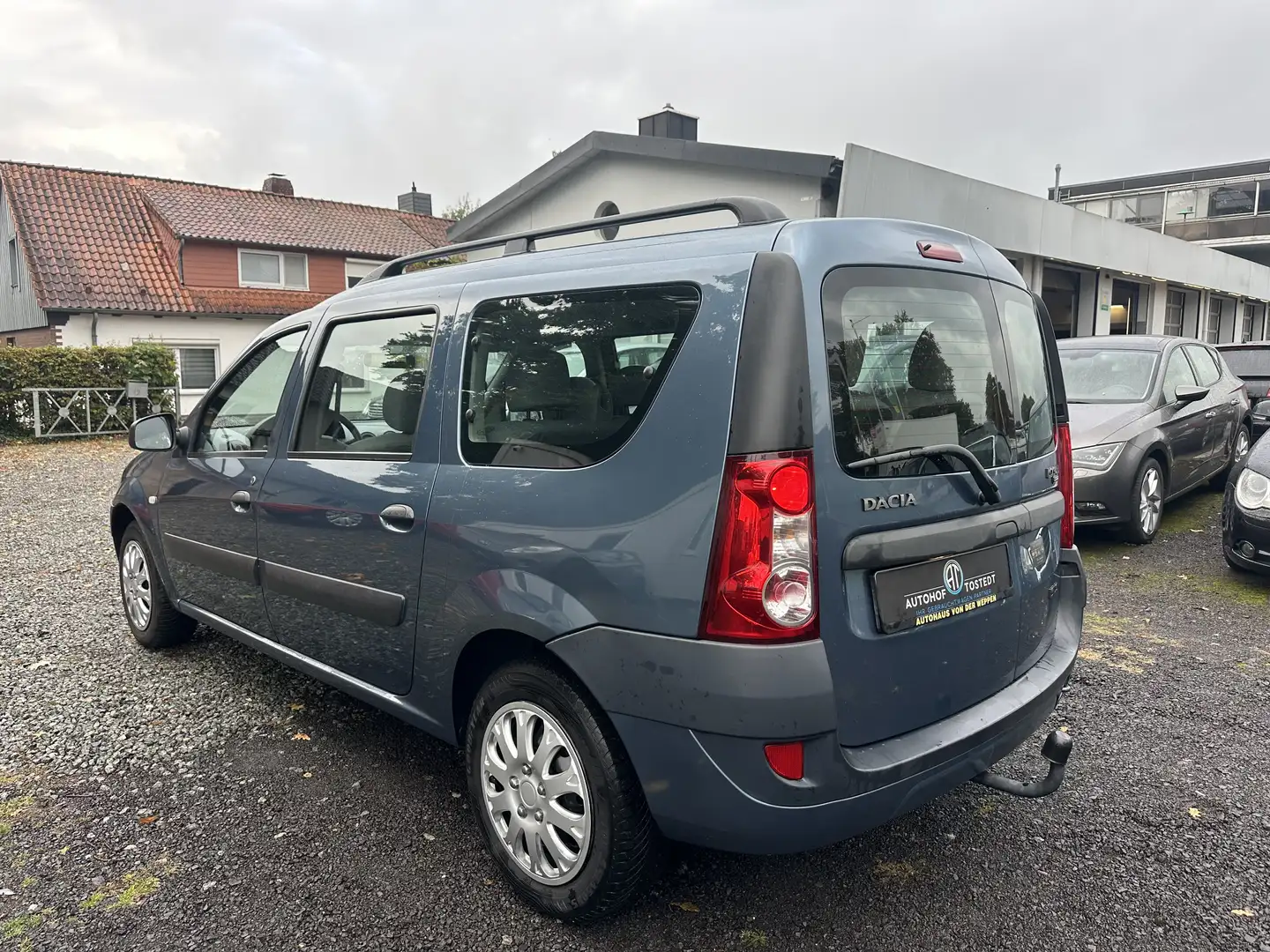 Dacia Logan Laureate*Klima+AHK*7-Sitzer*TÜV 10.2026 Blau - 2