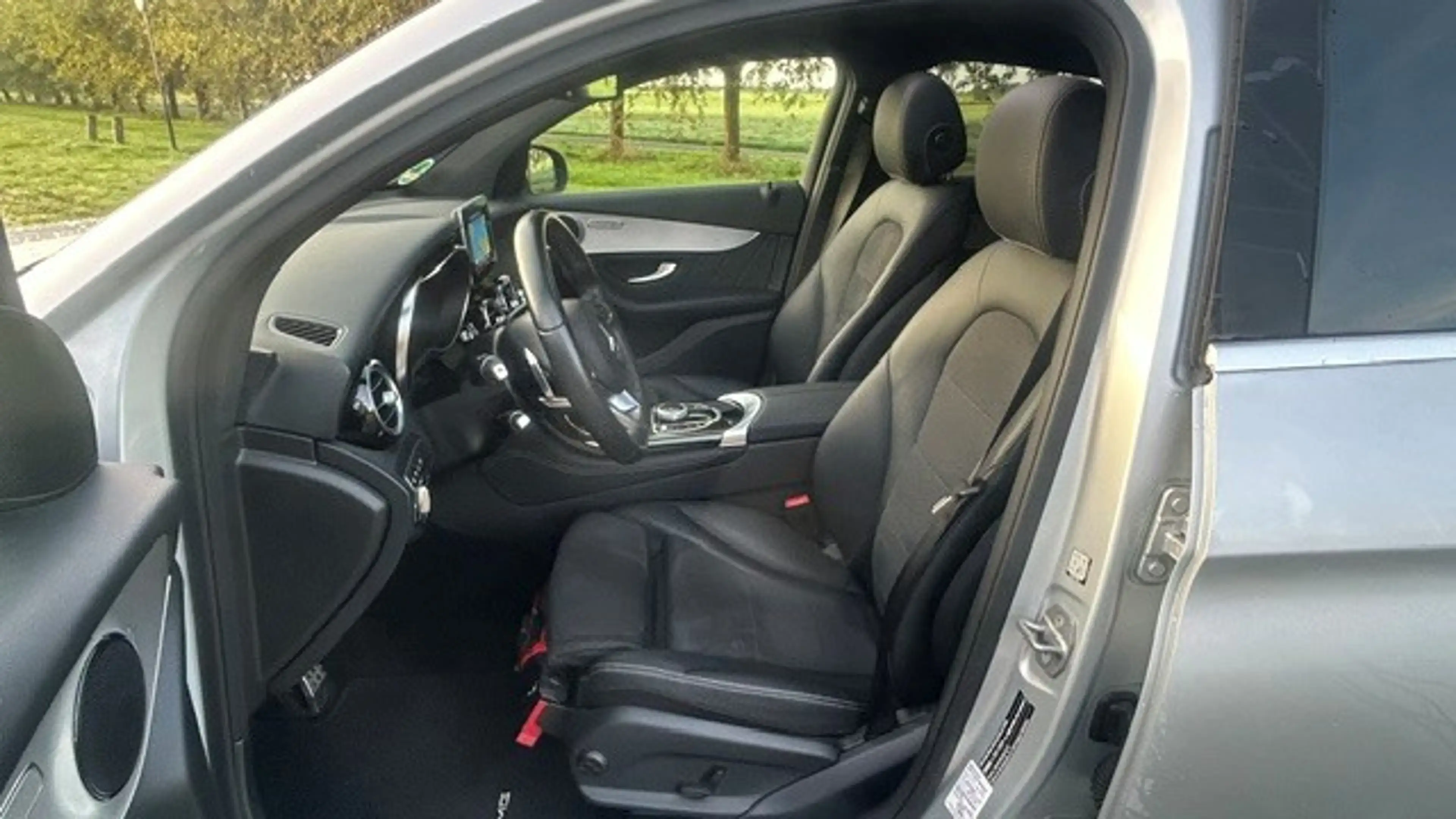 Mercedes-Benz GLC 250 Coupé 4MATIC AMG-LINE NAVIGATIE, DAB RADIO, STOELV — photo 6