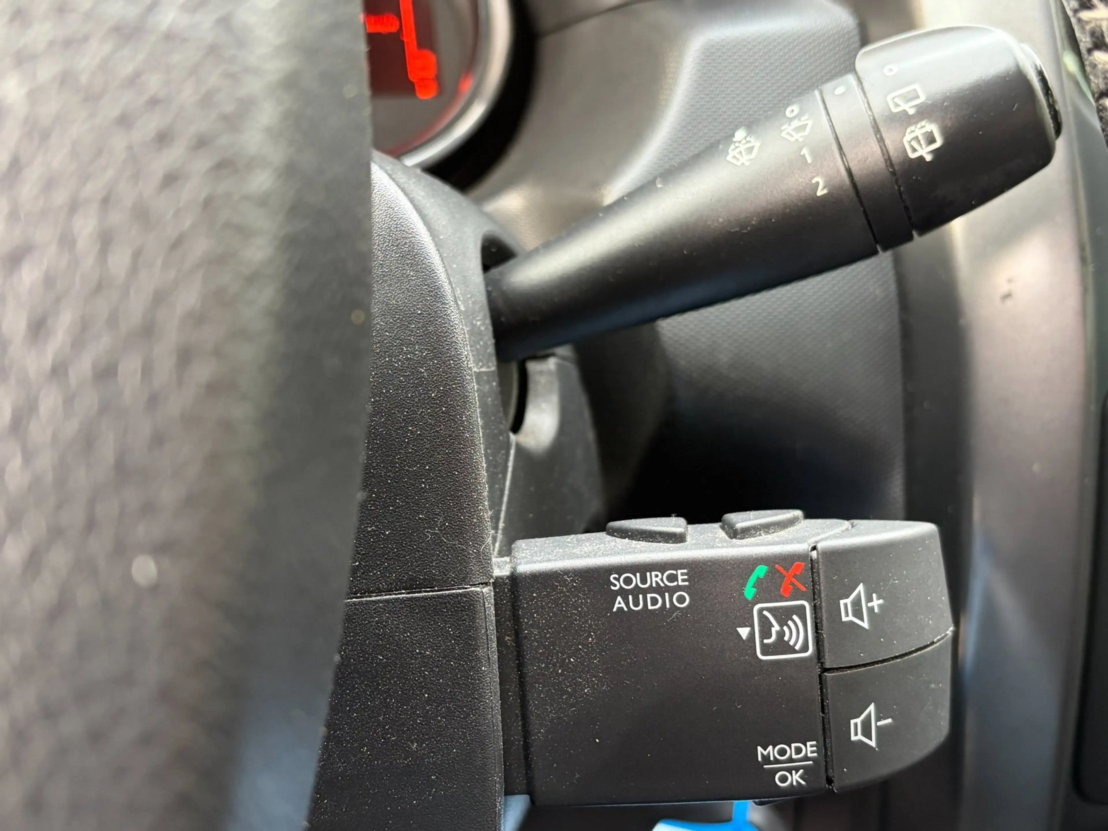 Dacia Duster 1.2 TCe 4x2 Prestige Leer Navi Cruise Airco Trekha — photo 16