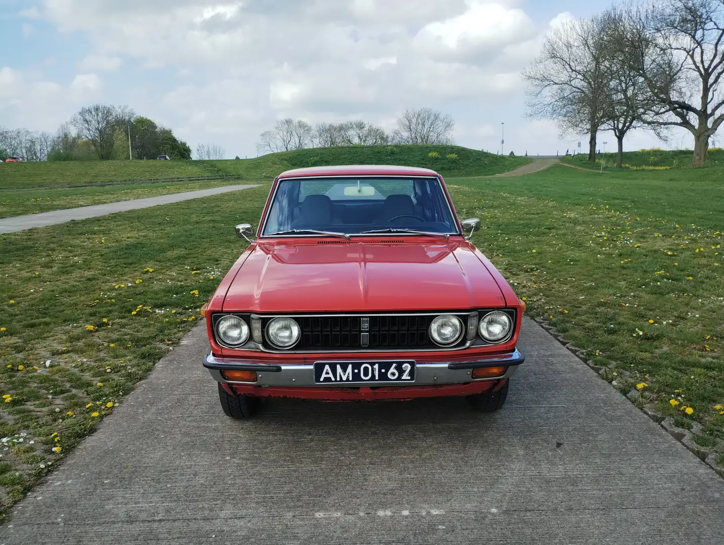 Toyota Carina Deluxe Rot - 2