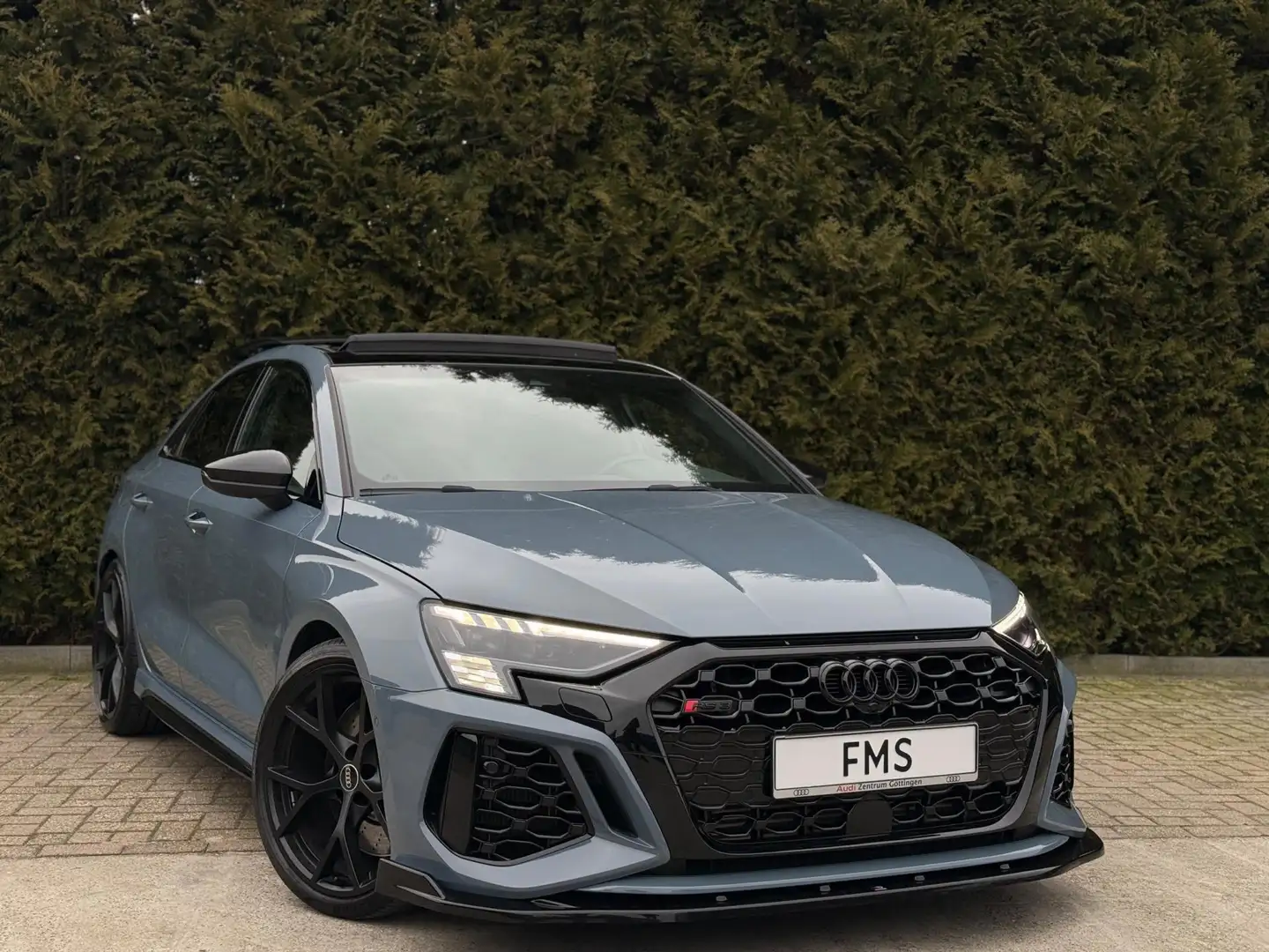 Audi RS3 Limousine 2.5 TFSI Quattro CarPlay Panorama Gri - 2