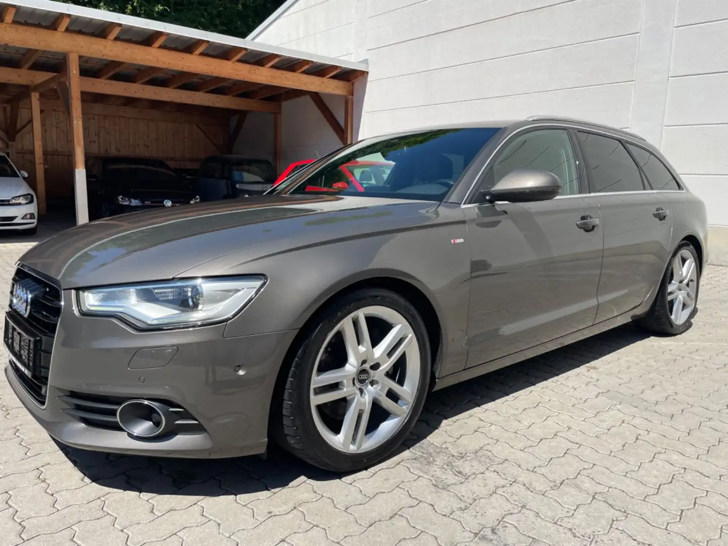 Audi A6 3.0 TDI quattro S tronic Avant S-line / Sline Grau - 1