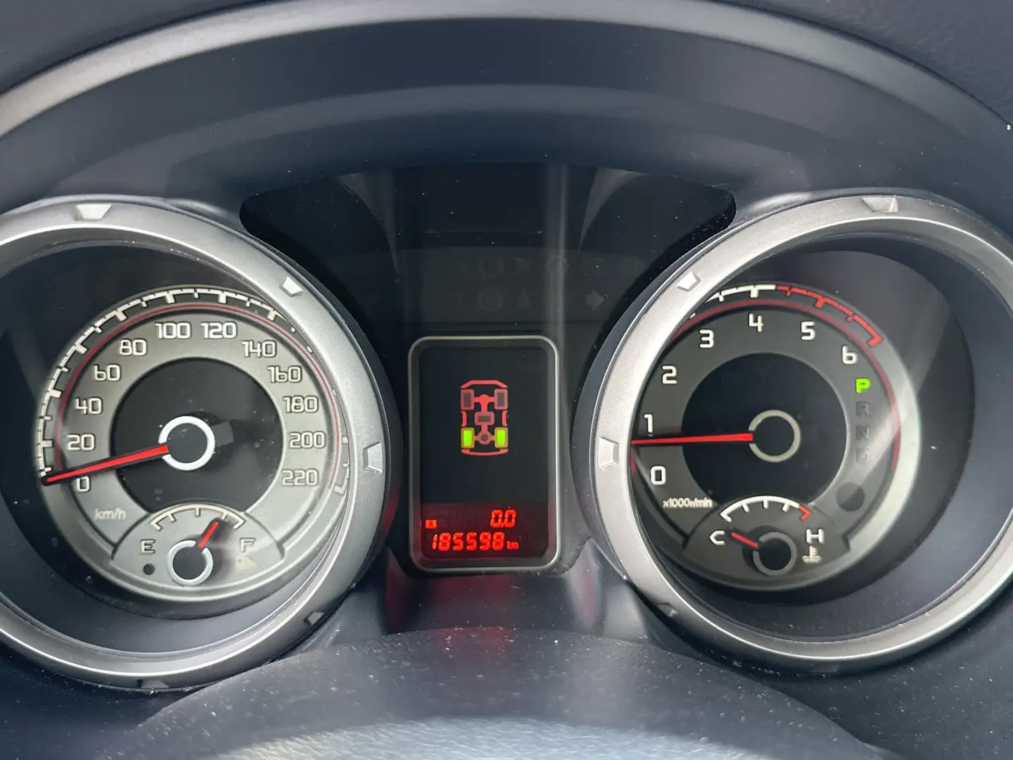 Mitsubishi Pajero 3.2 DI-D Automatik 3 türig 4x4 Grün - 2