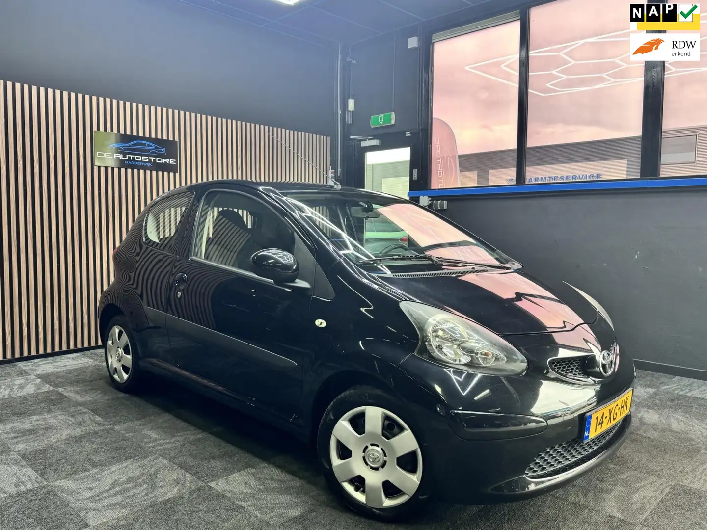Toyota Aygo 1.0-12V +Airco Elec Ramen In Zeer nette Staat!!! Zwart - 1