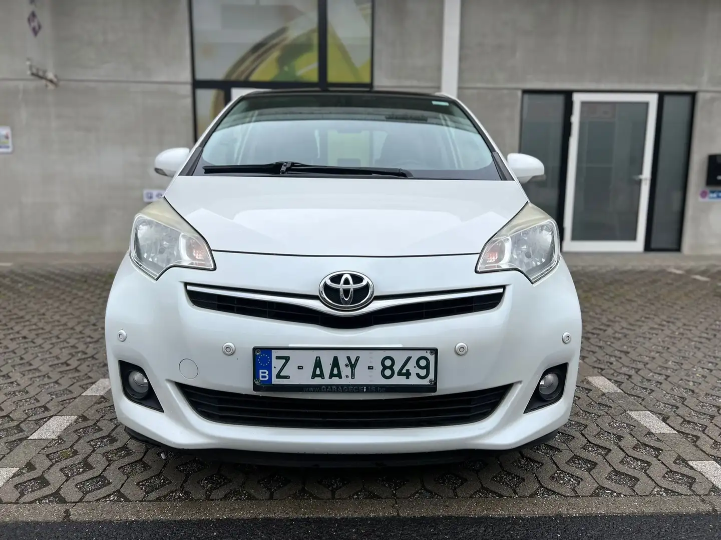 Toyota Verso-S 1.33 VVT-i Skyview Pano GPS Caméra Bluethoot .. Alb - 2