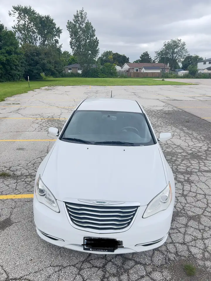 Chrysler 200 снимка Chrysler 200