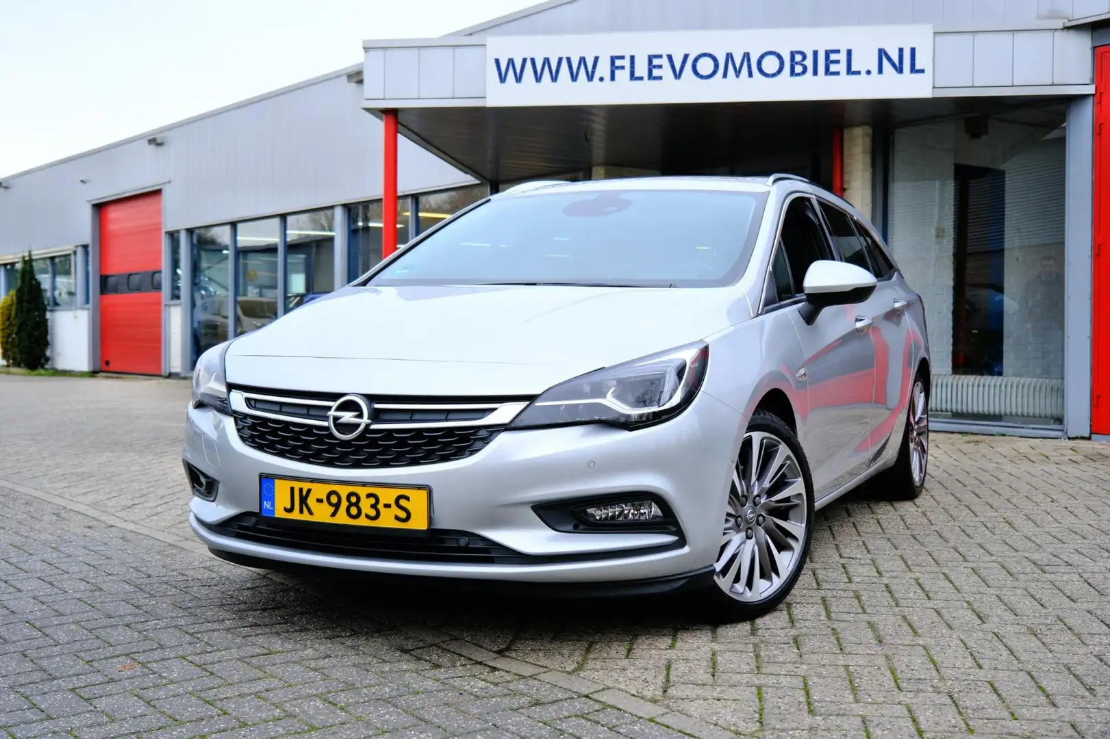 Opel Astra Sports Tourer 1.6 200pk Innovation Schuifdak|1e Ei Grijs - 1